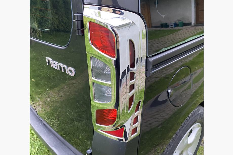 Citroen Nemo 2007-2017 рр. Накладка на стопи з вигином (2 шт, пласт) Фото 12