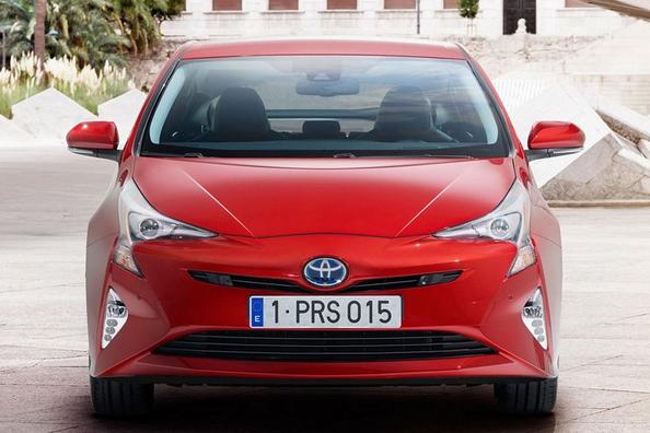 Четверте покоління гібридного хетчбека Toyota Prius Фото 7