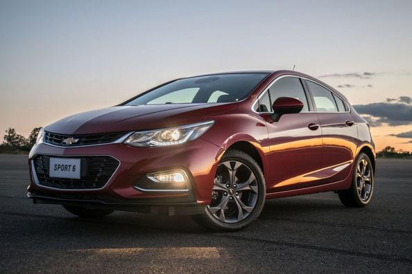 Хетчбек другого покоління Chevrolet Cruze Фото 8