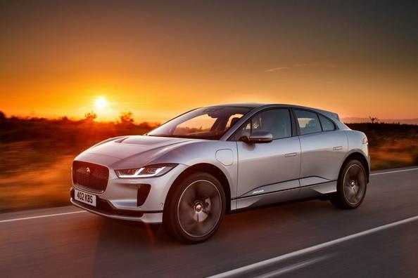 Електричний повнопривідний кросовер Jaguar I-Pace