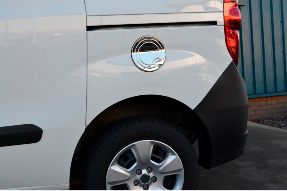 Opel Combo 2012-2018 рр. Накладка на лючок бензобака (нерж.) Фото 3