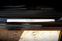 Volkswagen Passat B7 2012-2015 рр. Накладки на пороги OmsaLine тип 1 (4 шт, нерж) фото 2