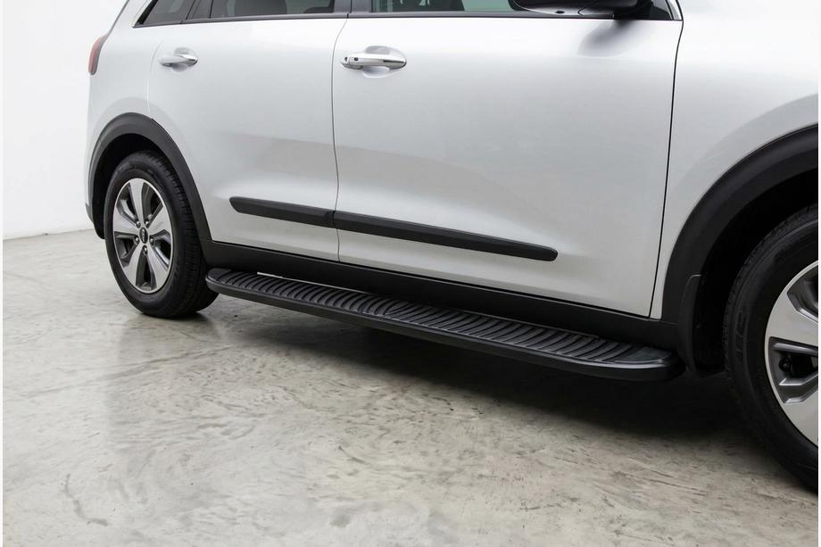 Kia Niro 2016-2021 рр. Бокові пороги Tayga Black (2 шт., алюміній) Фото 1