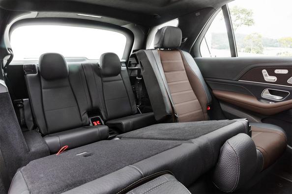 Преміальний кросовер Mercedes-Benz GLE нового покоління Фото 9