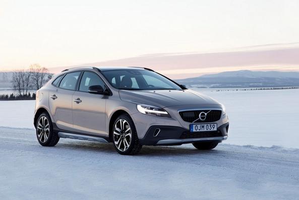 Огляд позашляхової версії хетчбека Volvo V40 Cross Country