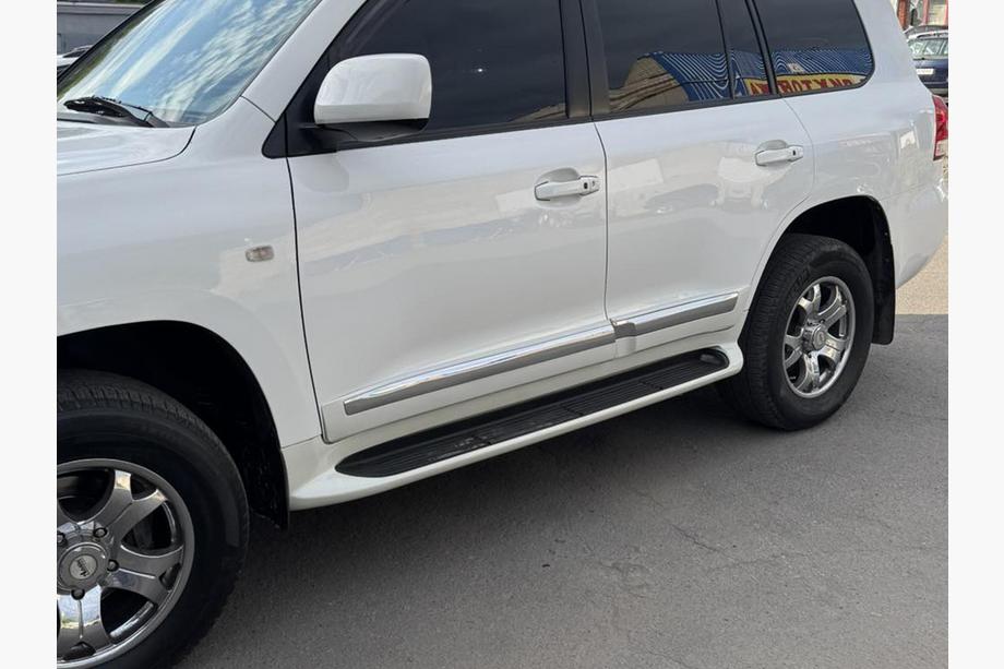 Toyota Land Cruiser 200 2007-2021 рр. Бокові пороги (2015-2021) Фото 7