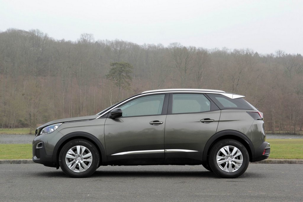 Огляд другого покоління кросовера Peugeot 3008