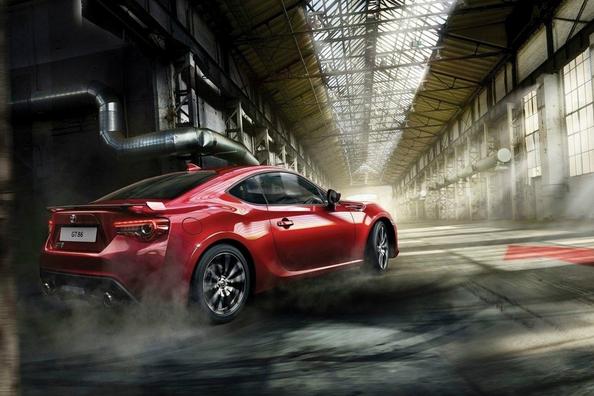 Огляд оновленого купе Toyota GT86 Фото 7