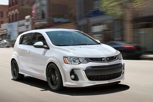 Рестайлінговий хетчбек Chevrolet Aveo