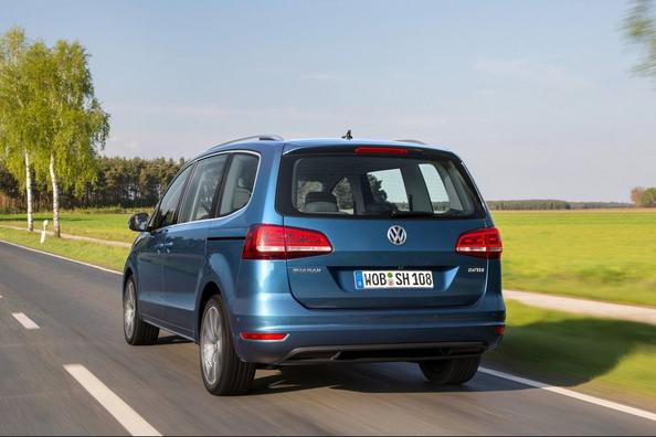Оновлений мінівен Volkswagen Sharan другого покоління Фото 9