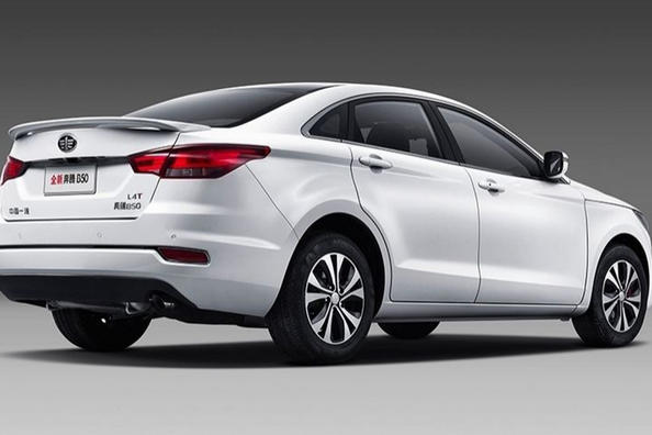 Другий огляд седана FAW Besturn B50 другого покоління Фото 3