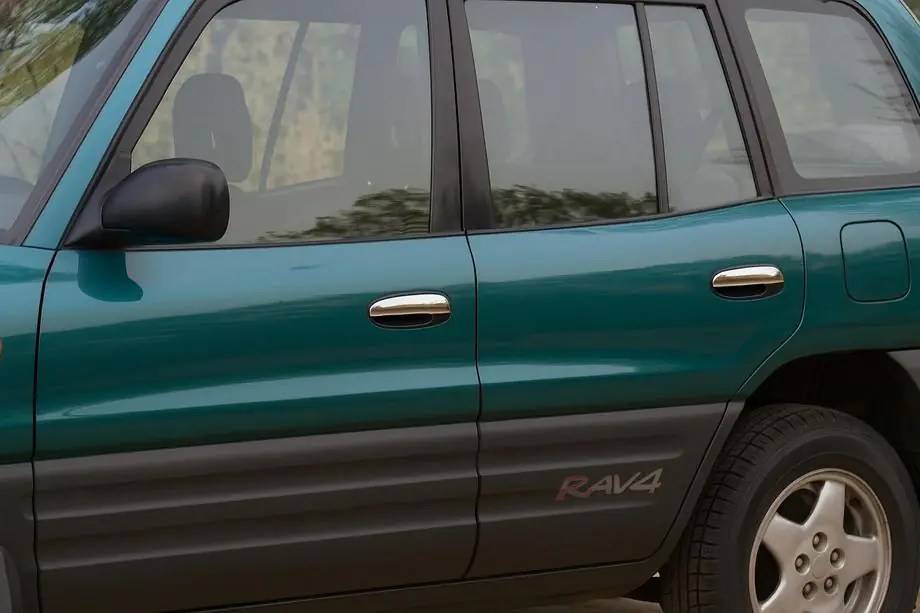 Toyota Rav 4 1996-2001 рр. Накладки на ручки (4 шт, пласт)