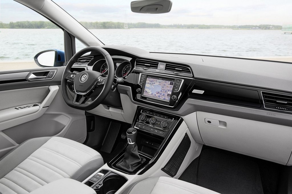 Огляд компактного мінівена Volkswagen Touran