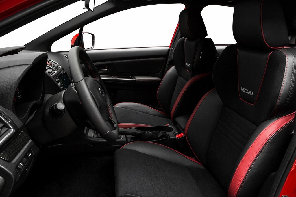 Огляд оновленого спортивного седана Subaru WRX