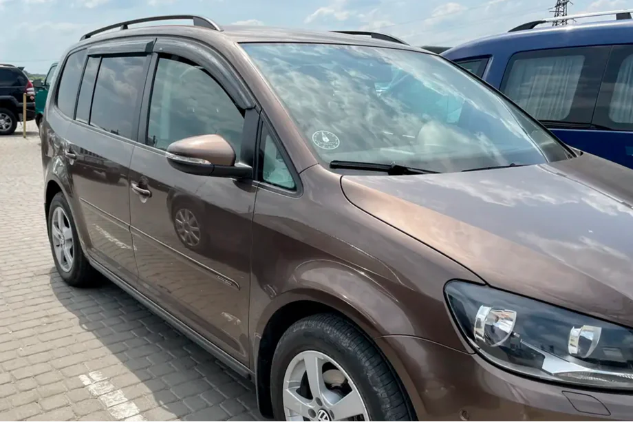 Volkswagen Touran 2010-2015 рр. Вітровики (4 шт, HIC)
