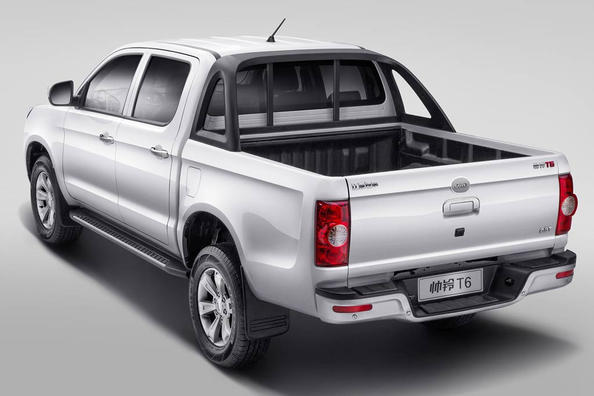 Огляд пікапа JAC T6 Фото 7