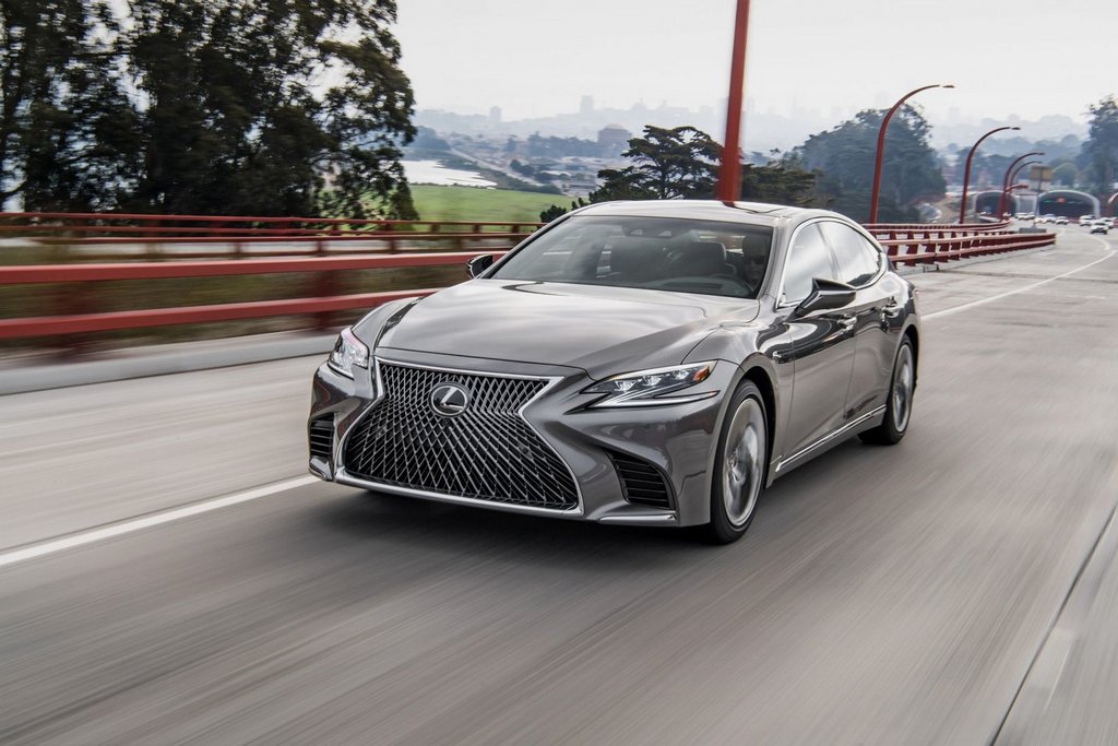 Огляд седана Lexus LS п’ятого покоління
