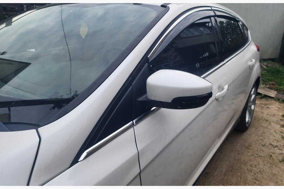 Ford Focus III 2011-2017 рр. Вітровики з хромованим молдингом Niken (SD/HB, 4 шт) Фото 3