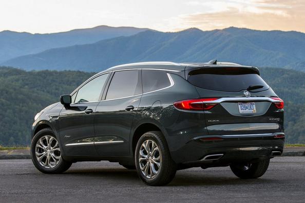 Огляд кросовера Buick Enclave Фото 9