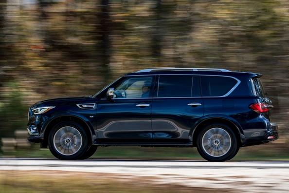 Огляд преміального позашляховика Infiniti QX80 Фото 2