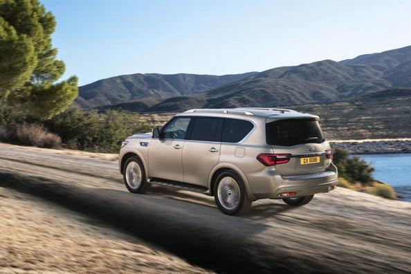 Огляд преміального позашляховика Infiniti QX80 Фото 4