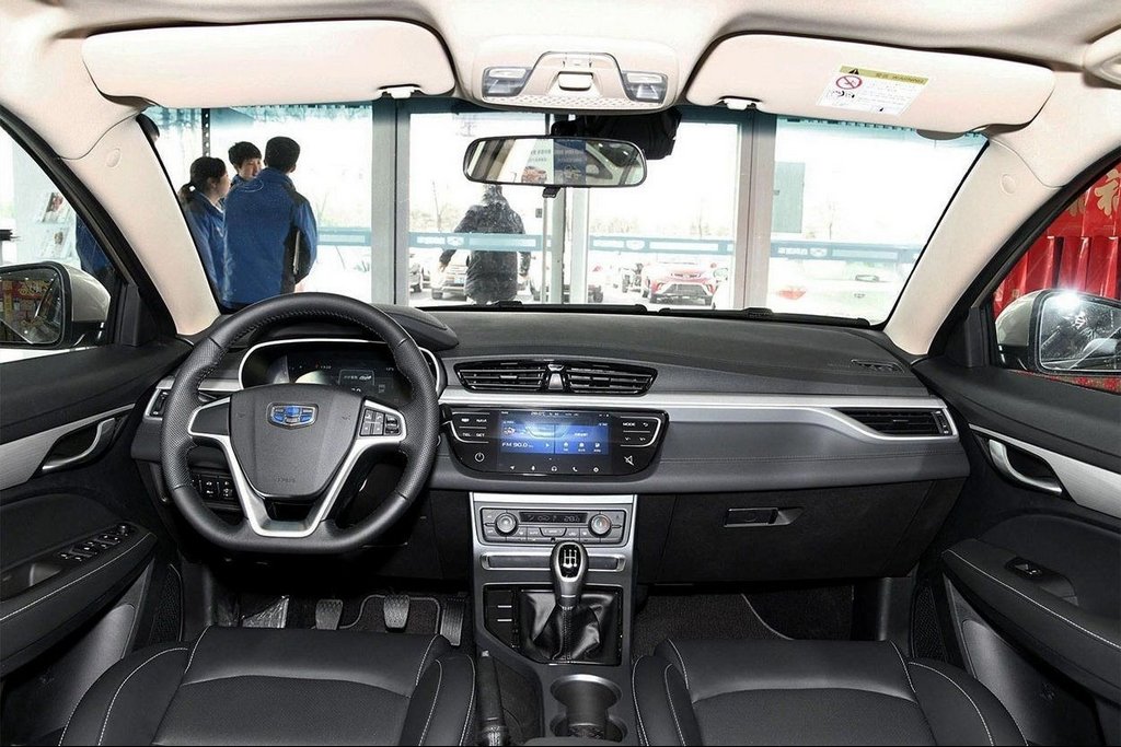 Оновлений седан Geely Emgrand 7