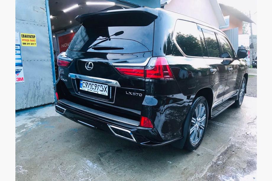 Lexus LX570/450d 2008-2022 рр. Накладка на торець заднього бампера (2016+, 2 шт) Фото 2