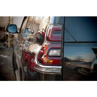 Накладки на стопи V1 (2 шт., 2018+) Toyota Land Cruiser Prado 150 2009-2023 рр. фото 2