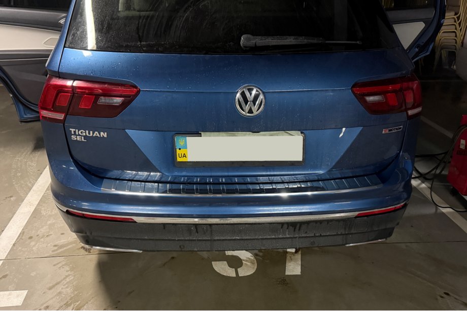 Volkswagen Tiguan 2016-2023 рр. Накладка на задній бампер (Carmos, нерж) Фото 9