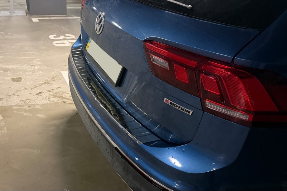 Volkswagen Tiguan 2016-2023 рр. Накладка на задній бампер (Carmos, нерж) Фото 10