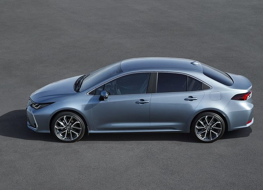 Огляд седана Toyota Corolla дванадцятого покоління