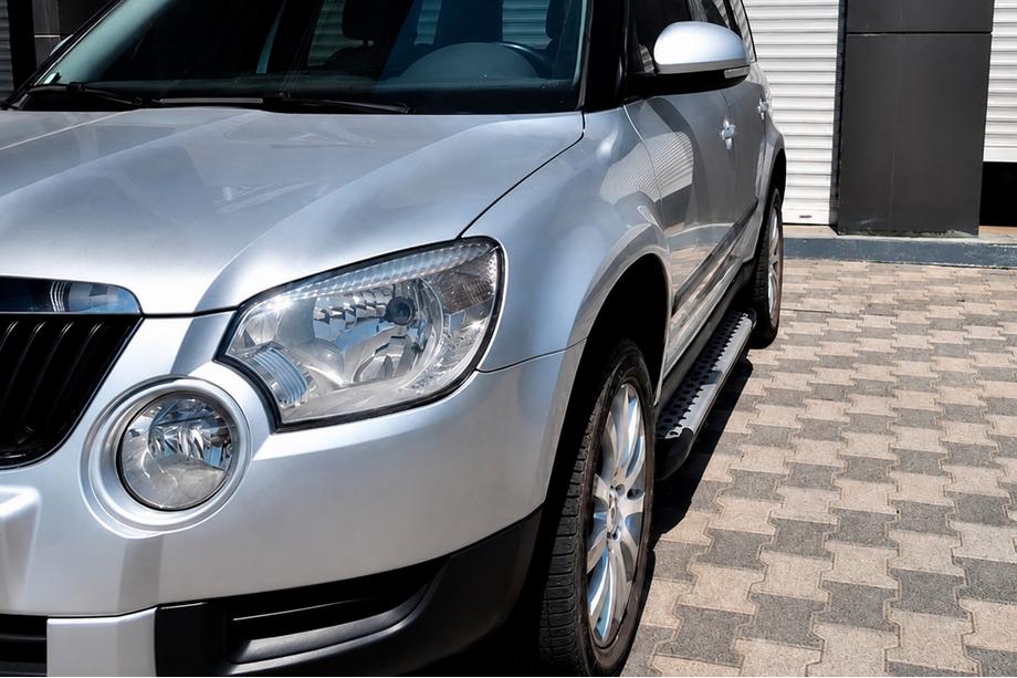 Skoda Yeti 2009-2017 рр. Бокові пороги Allmond Grey (2 шт., алюм) Image