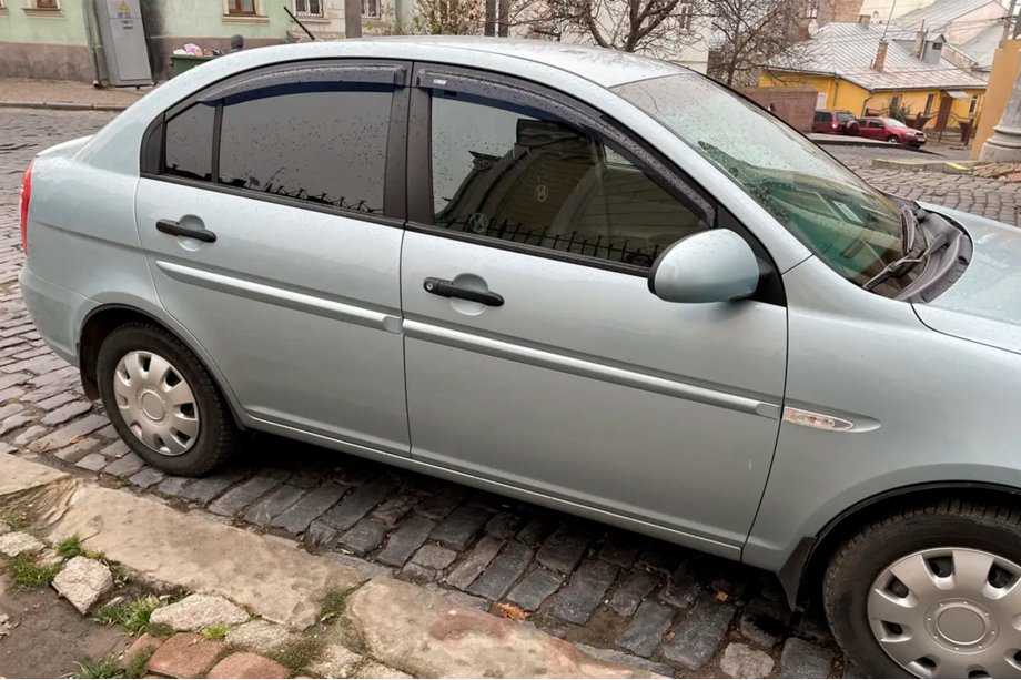 Hyundai Accent 2006-2010 рр. Вітровики (4 шт, HIC) Фото 2