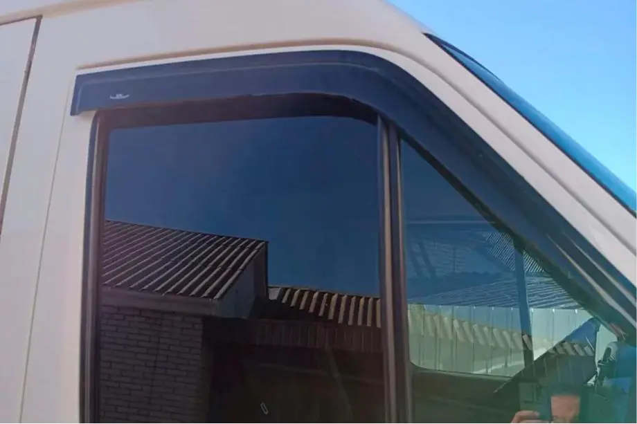 Mercedes Sprinter W901/902/903/904/905 1995-2006 рр. Вітровики (2 шт, HIC) Фото 6