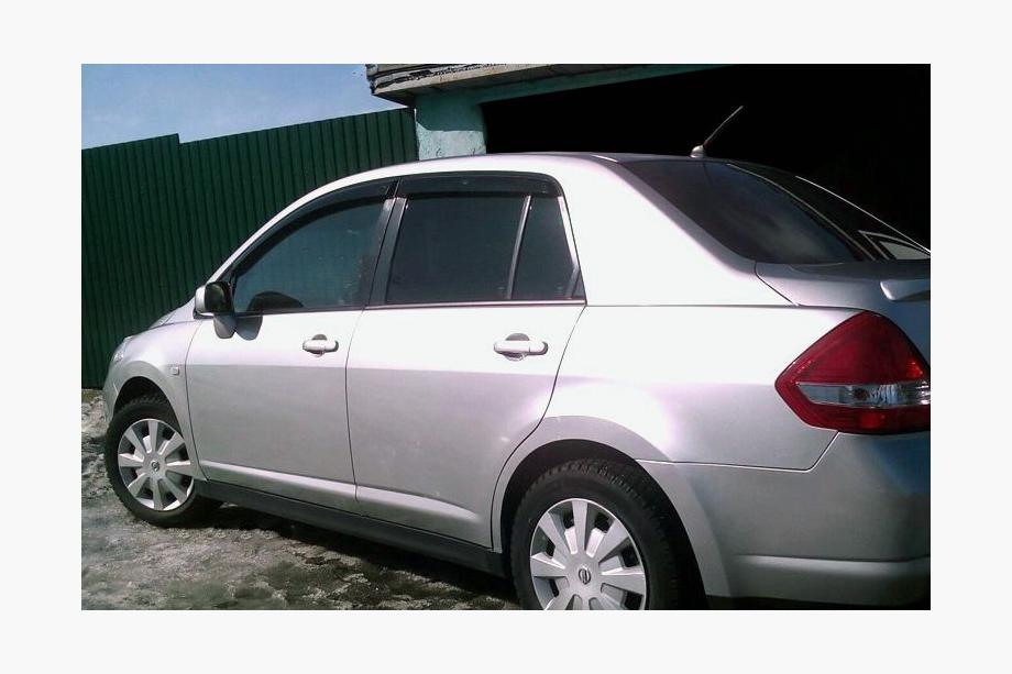 Nissan Tiida 2004-2011 рр. Вітровики SD (4 шт, HIC) Фото 1
