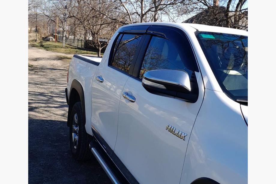 Toyota Hilux 2015- рр. Вітровики (4 шт, HIC) Image