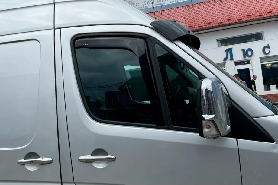 Mercedes Sprinter W906 2006-2018 рр. Вітровики вставні (2 шт, HIC) Фото 3