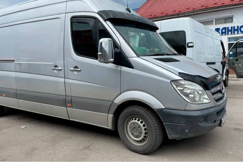 Mercedes Sprinter W906 2006-2018 рр. Вітровики вставні (2 шт, HIC) Фото 2