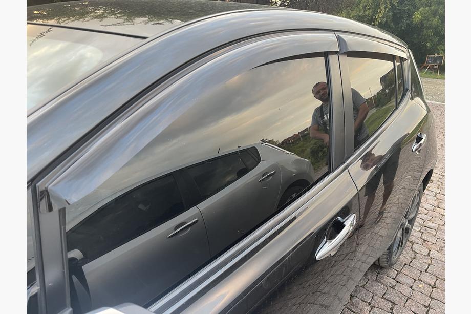 Nissan Leaf 2010-2017 рр. Вітровики (4 шт, HIC) Image