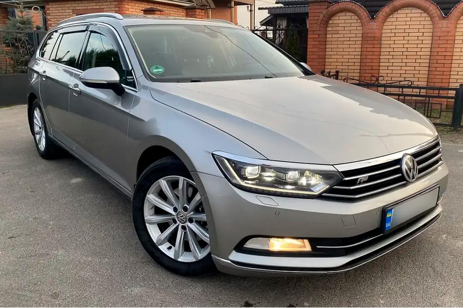 Volkswagen Passat B8 2015-2023 рр. Вітровики з хром молдингом Variant (4 шт, HIC) Фото 1