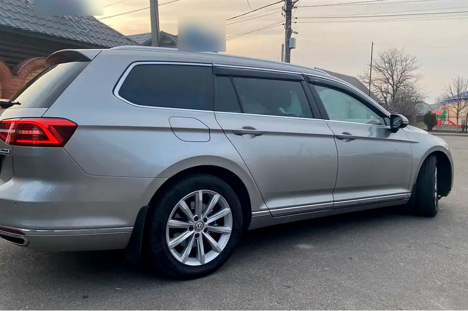 Volkswagen Passat B8 2015-2023 рр. Вітровики з хром молдингом Variant (4 шт, HIC) Фото 2