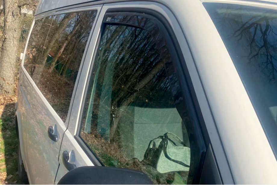 Volkswagen T5 Multivan 2003-2010 рр. Вітровики вставні (2 шт, HIC) Фото 4