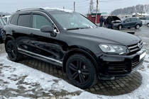 Volkswagen Touareg 2010-2018 рр. Вітровики з хром молдингом (4 шт, HIC) фото 12