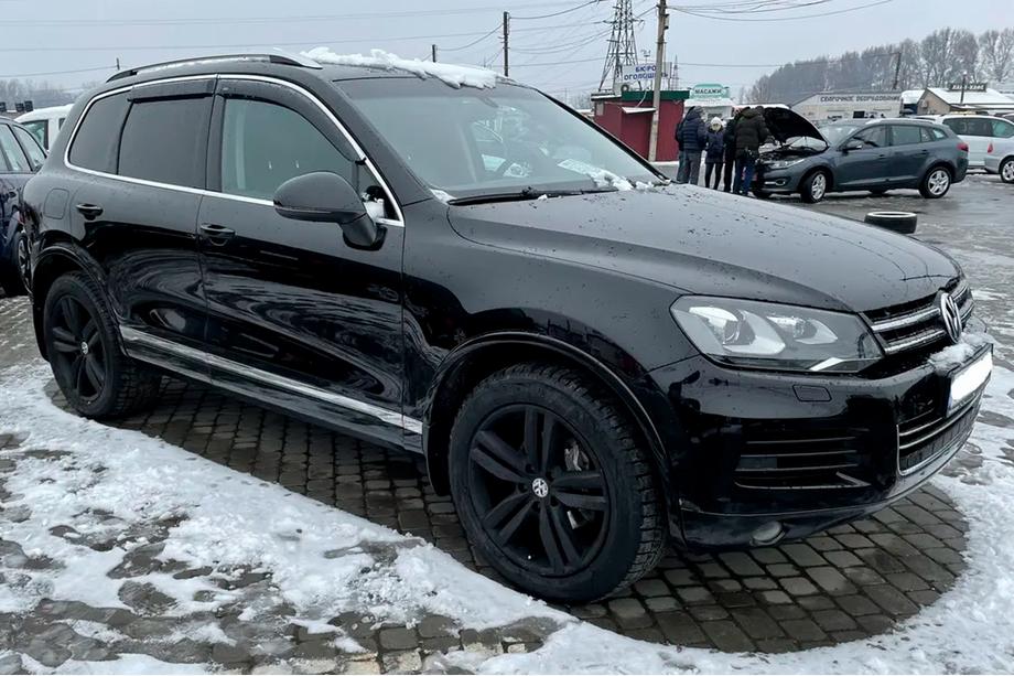 Volkswagen Touareg 2010-2018 рр. Вітровики з хром молдингом (4 шт, HIC) Фото 12