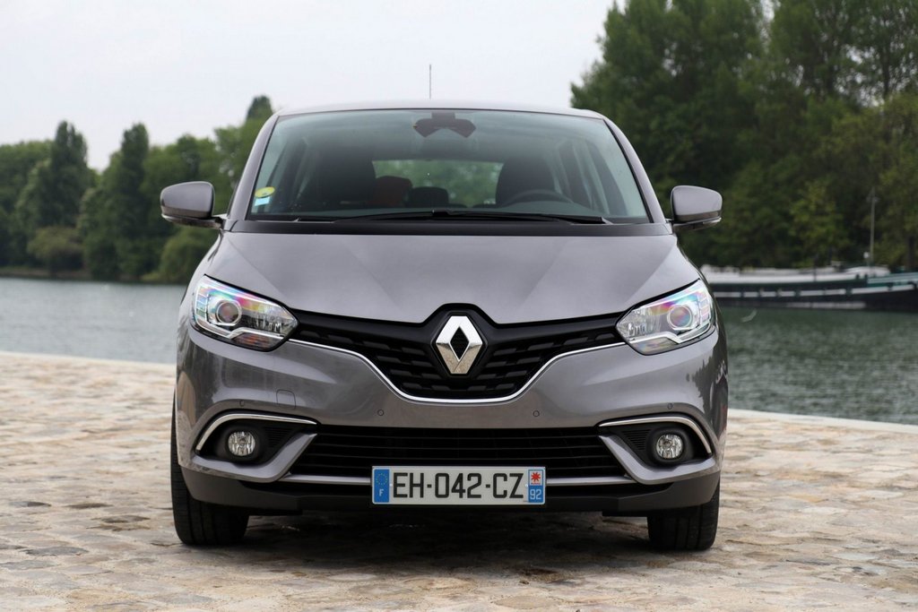 Четверте покоління компактного мінівена Renault Scenic