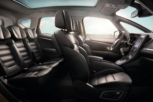 Четверте покоління компактного мінівена Renault Scenic Фото 8