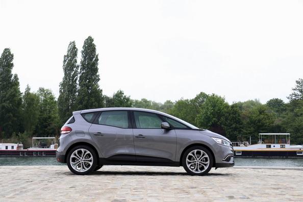 Четверте покоління компактного мінівена Renault Scenic Фото 5
