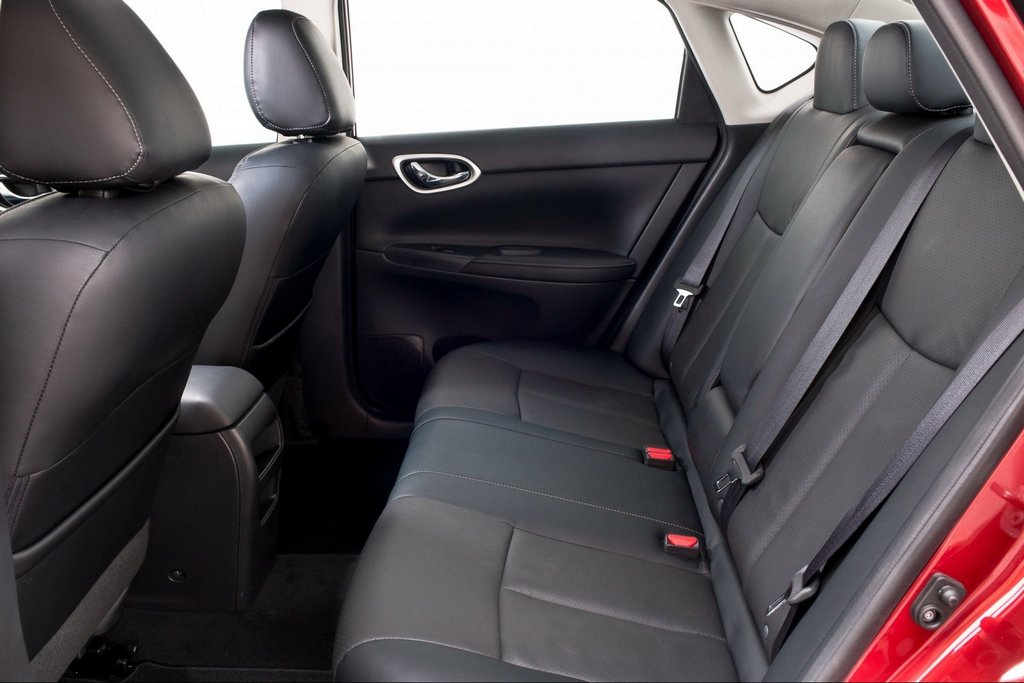 Огляд оновленого седана Nissan Sentra