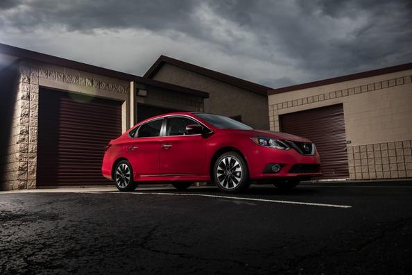 Огляд оновленого седана Nissan Sentra Фото 10