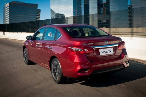 Огляд оновленого седана Nissan Sentra Фото 7